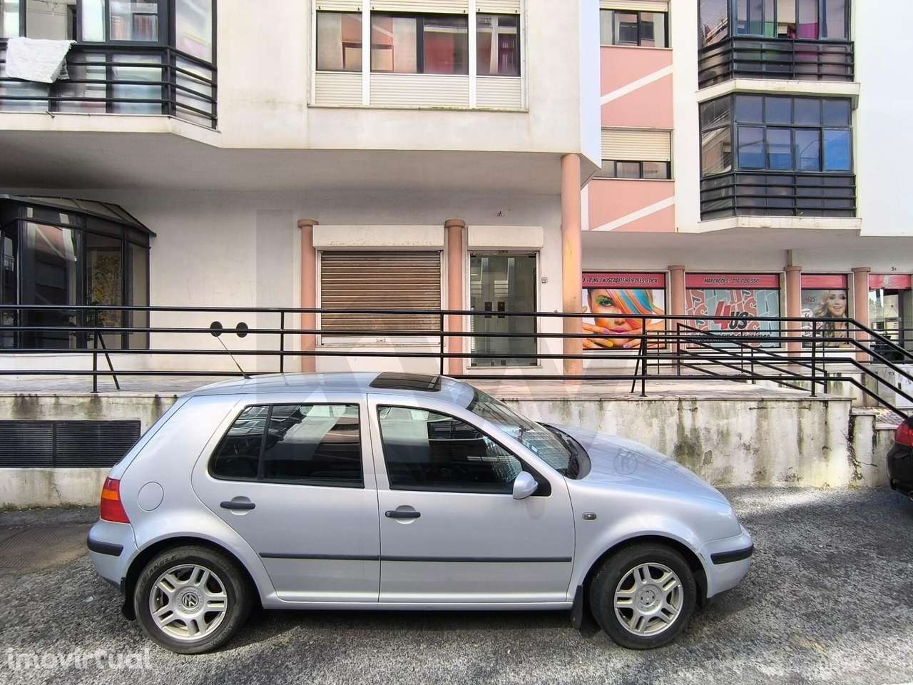 Loja/Escritório para arrendamento em Casal de Cambra - Grande imagem: 3/27