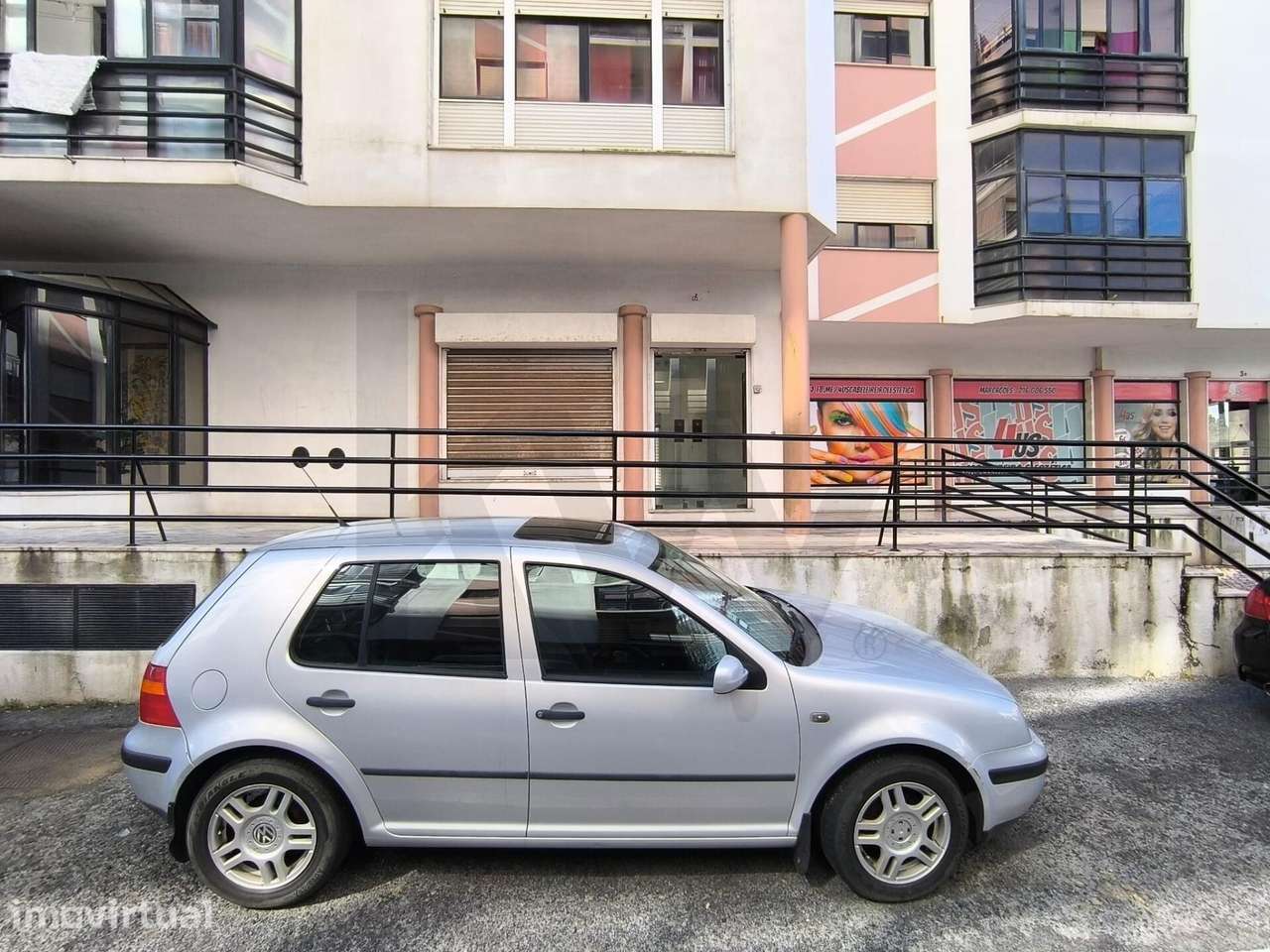 Loja/Escritório para arrendamento em Casal de Cambra - Grande imagem: 3/27