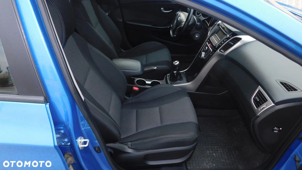 Hyundai i30 1.6 Comfort - 8