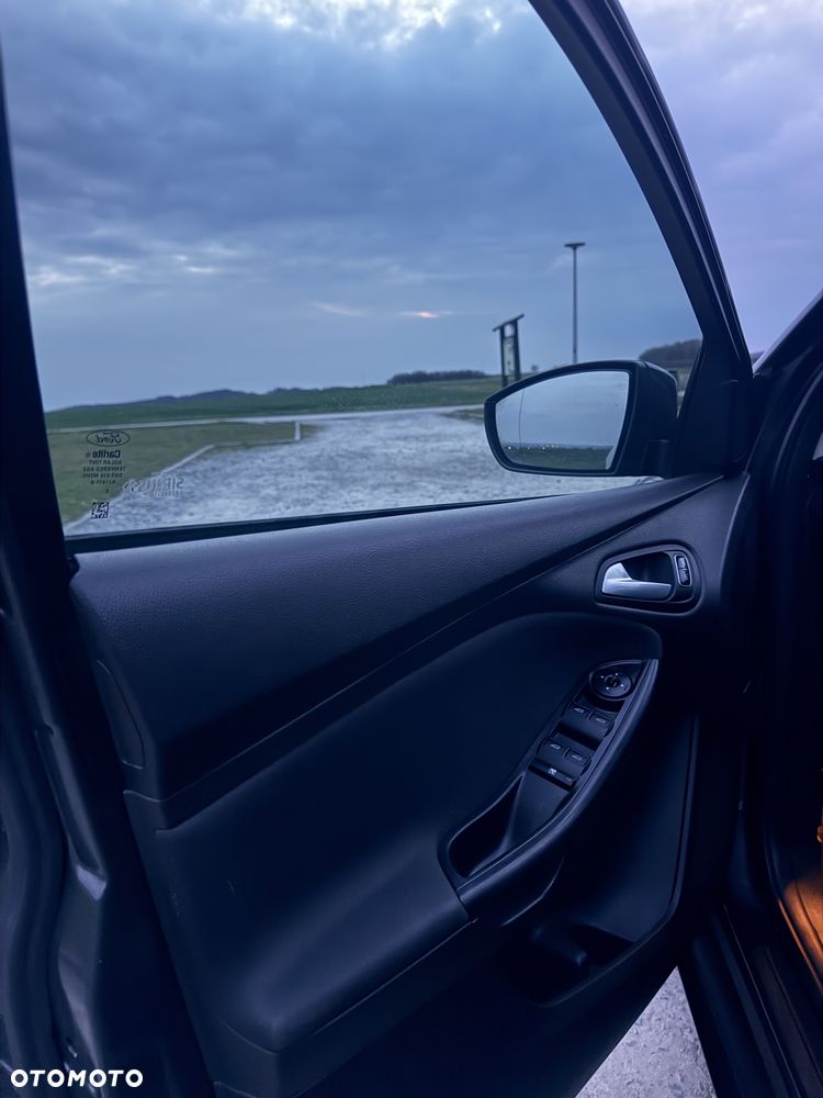 Ford Focus - 26