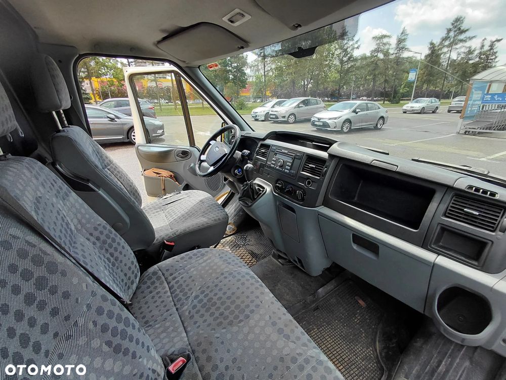 Ford Transit - 9