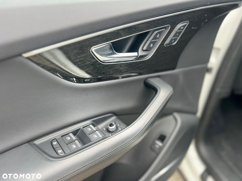 Audi Q7 55 TFSI quattro tiptronic - 18