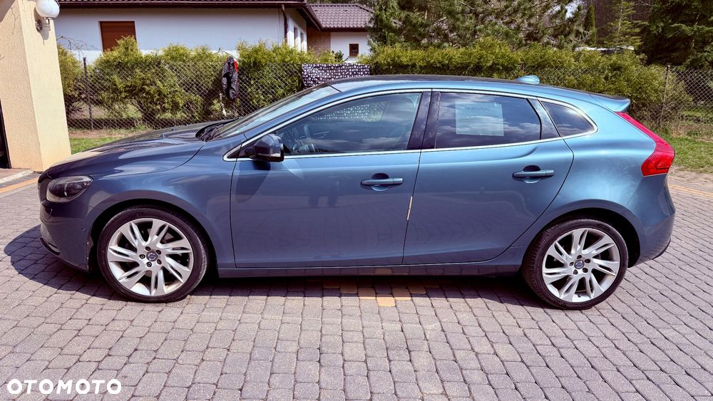 Volvo V40 D4 R-Design Summum - 2