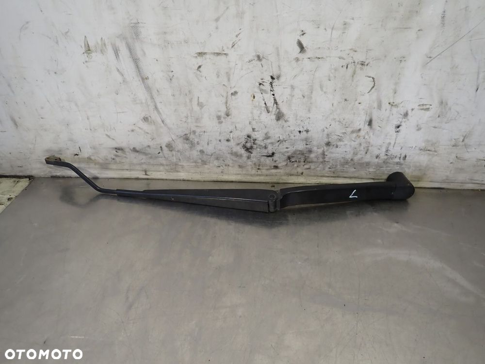 RAMIĘ WYCIERACZKI PRZÓD LEWE MITSUBISHI LANCER VIII - 1