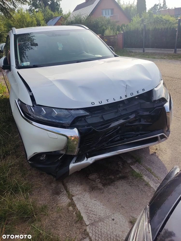Mitsubishi Outlander - 5