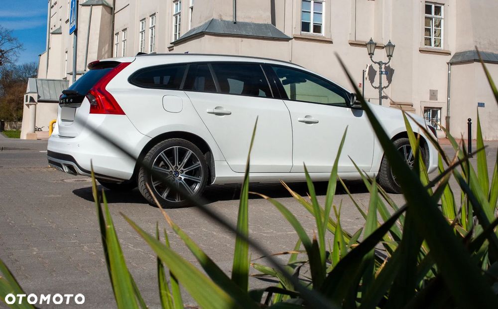 Volvo V60 T6 AWD Summum - 15