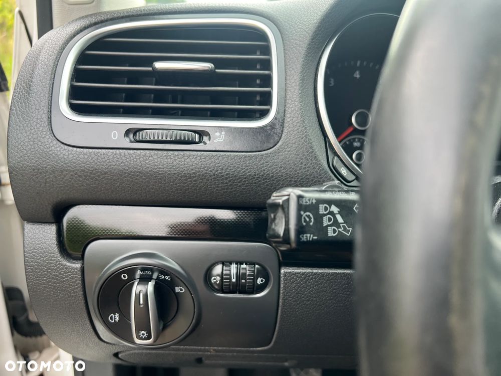 Volkswagen Golf - 17