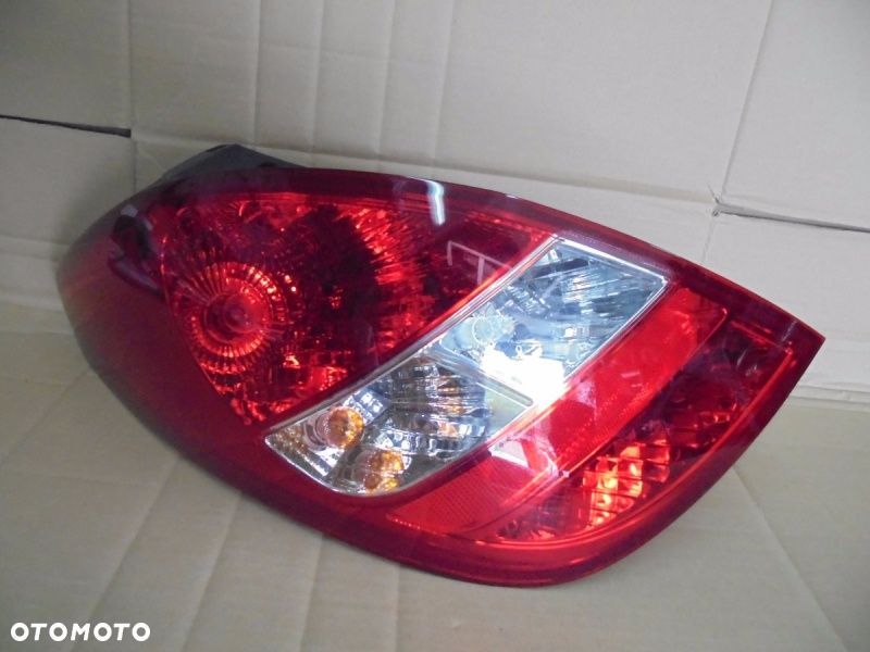HYUNDAI I20 - lampa tylna lewa - 1
