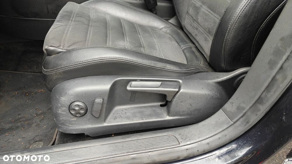 Volkswagen Passat 2.0 TDI Highline - 19