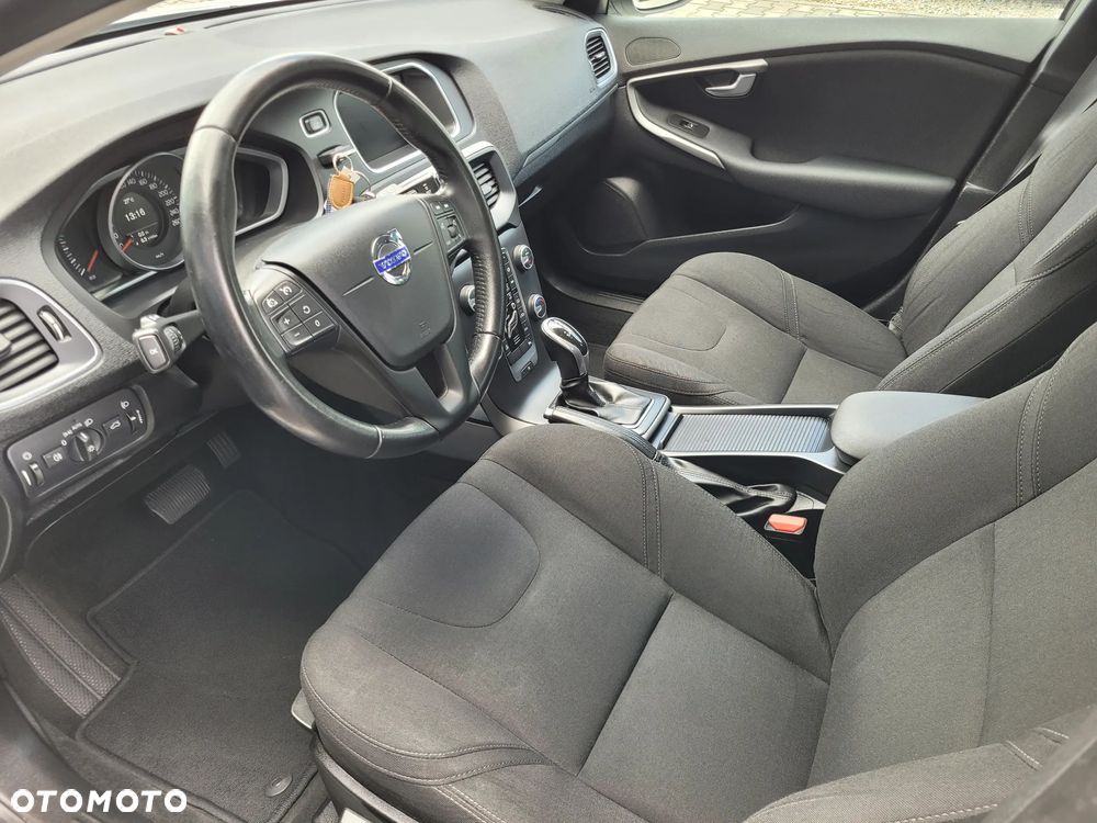 Volvo V40 - 16
