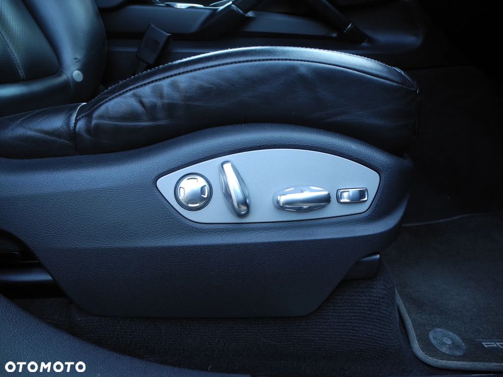 Porsche Cayenne - 17