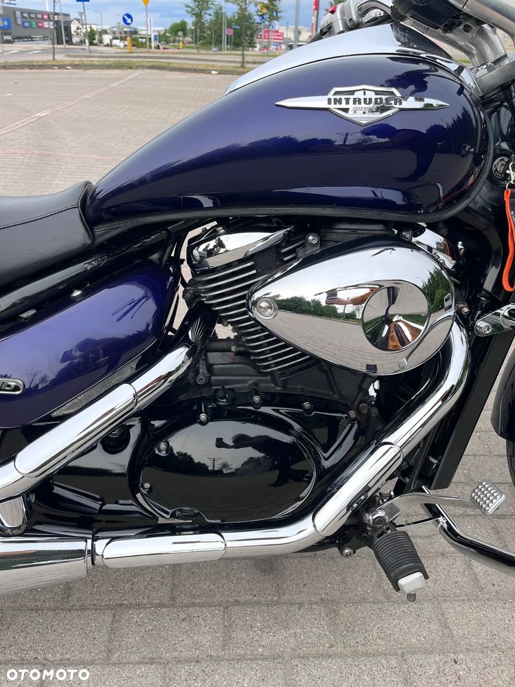 Suzuki Intruder - 9