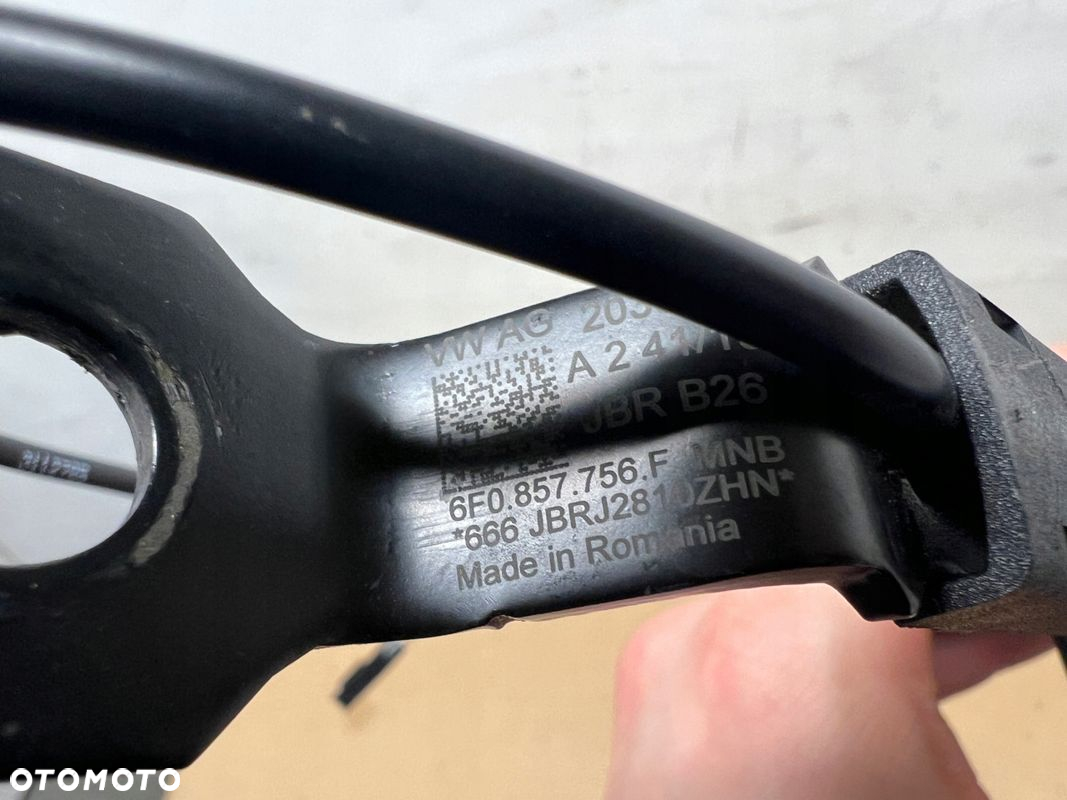 Seat Arona zapinka pasa bezpieczeństwa prawy przód 6F0857756F - 2