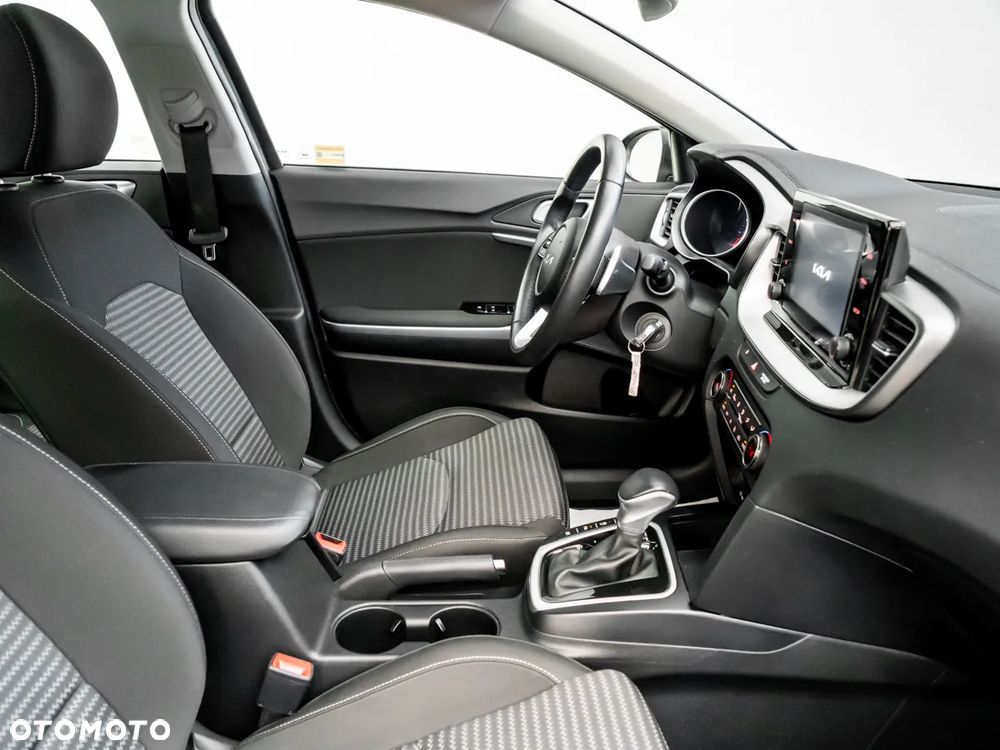 Kia Ceed 1.5 T-GDI M DCT - 22