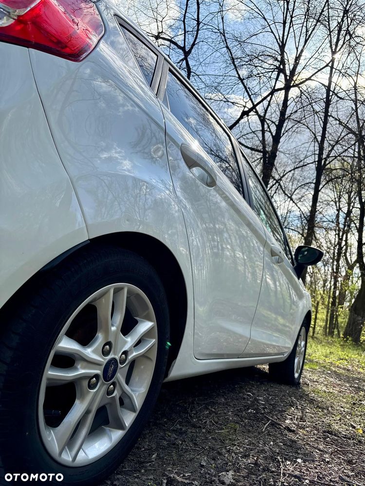 Ford Fiesta 1.0 EcoBoost STart-Stop Titanium - 11