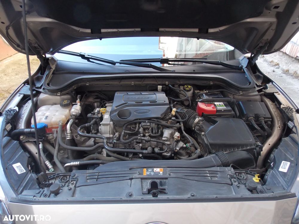 Ford Focus 1.0 EcoBoost Titanium - 11