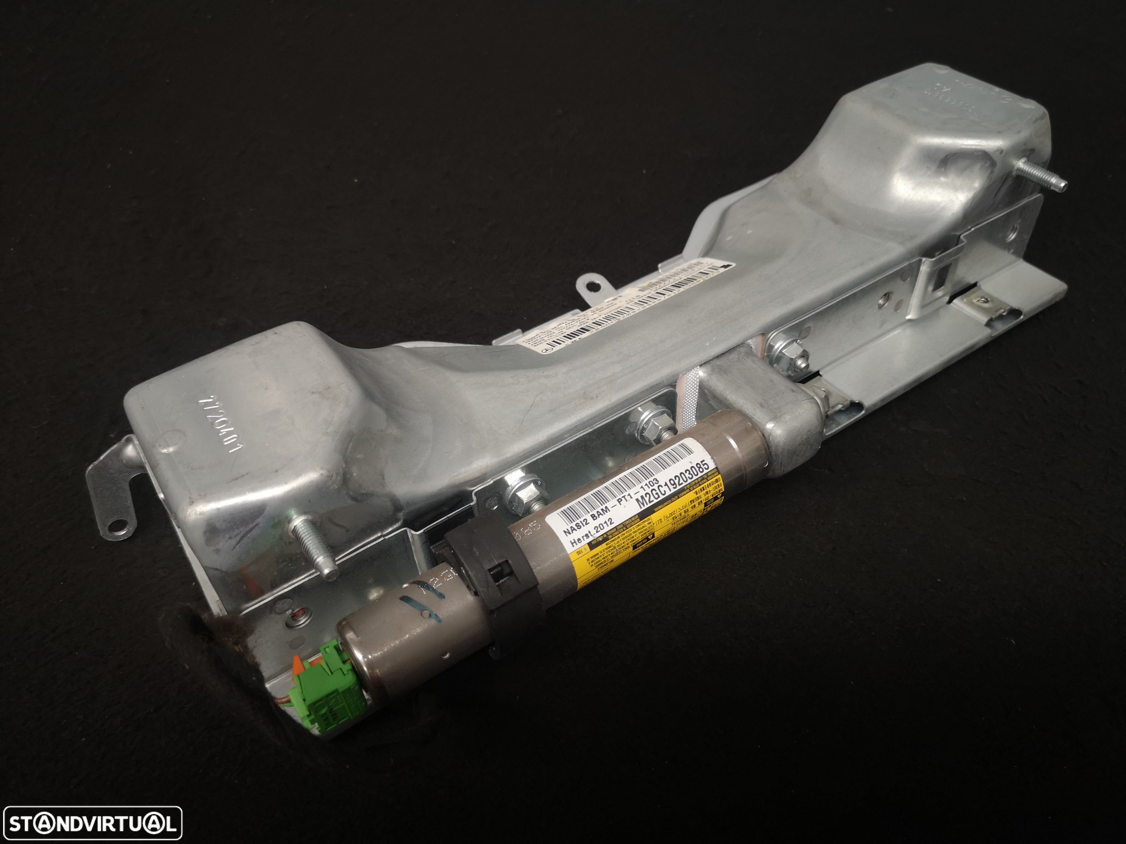 Airbag de joelhos Mercedes Class C w204 2008+ - 1