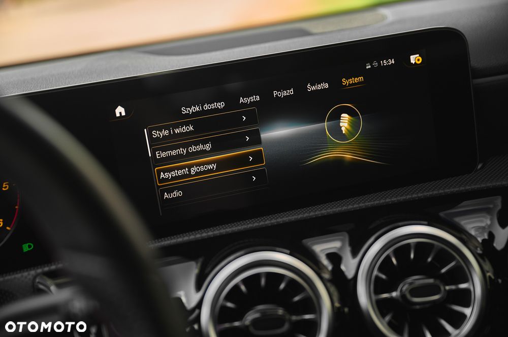 Mercedes-Benz Klasa A 220 d AMG Line 8G-DCT - 29