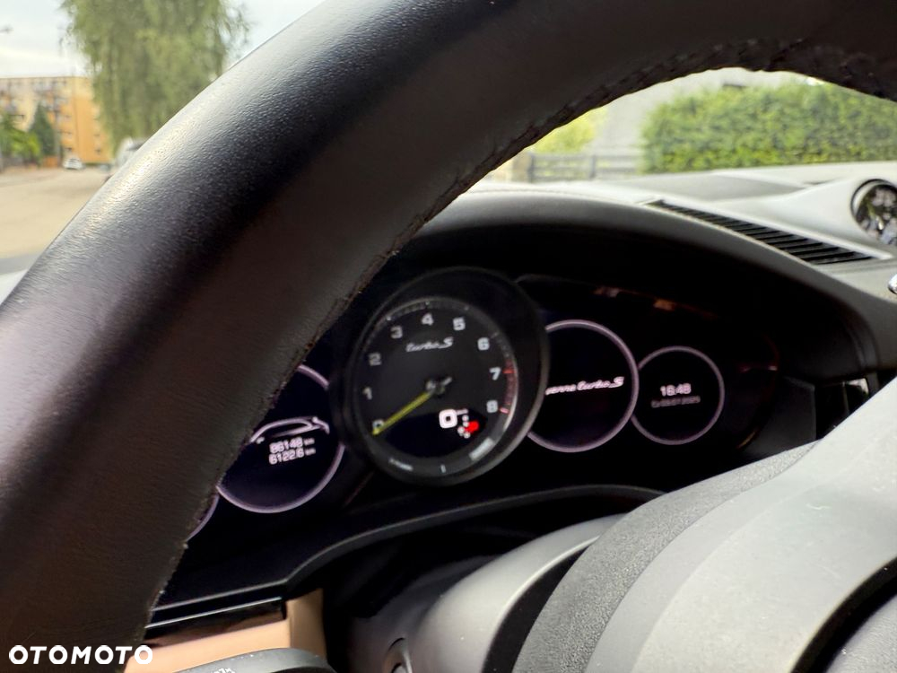 Porsche Cayenne Coupe Turbo S E-Hybrid - 11