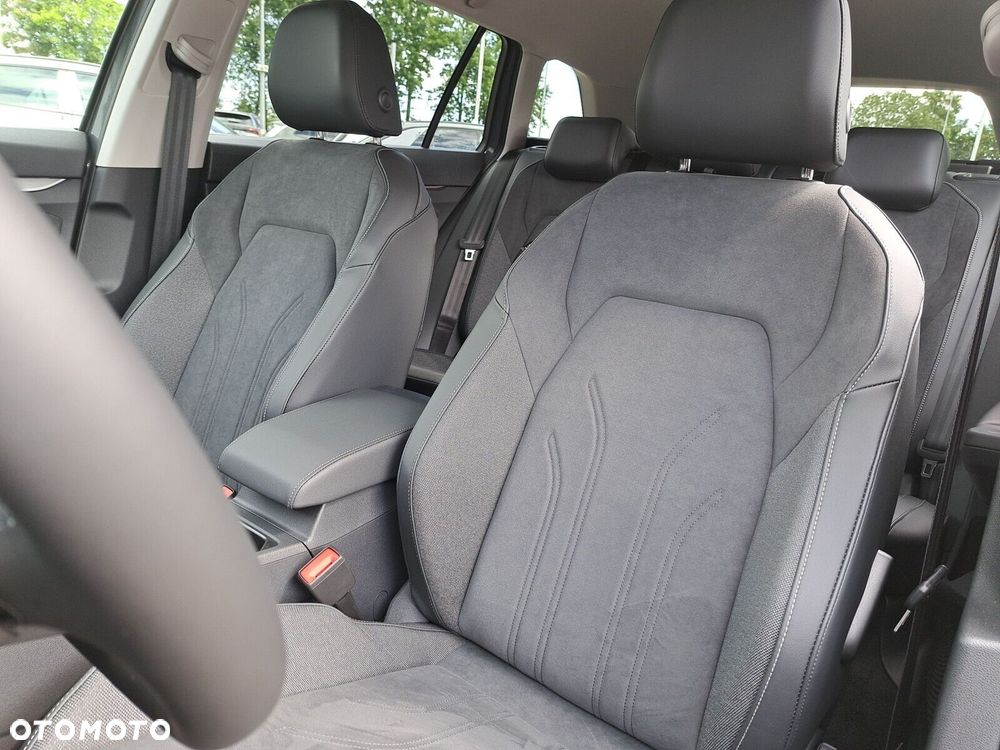 Volkswagen Golf Variant - 12