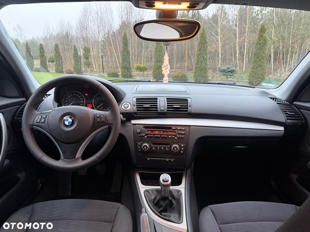 BMW Seria 1 116i - 12