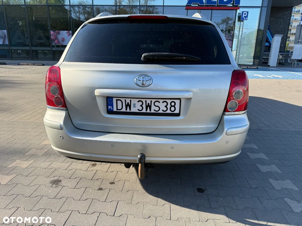 Toyota Avensis 1.8 VVT-i Automatik Sol - 7