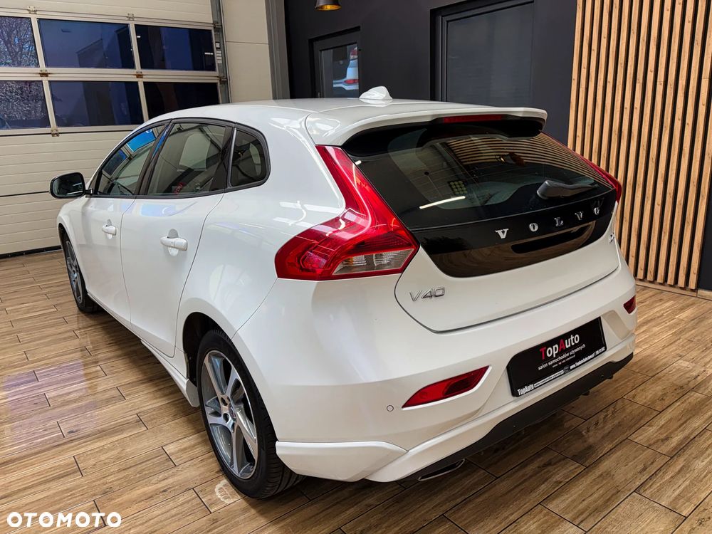 Volvo V40 D4 Geartronic Momentum - 10