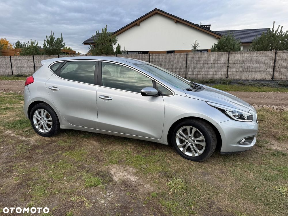 Kia Ceed 1.6 CRDi L - 10