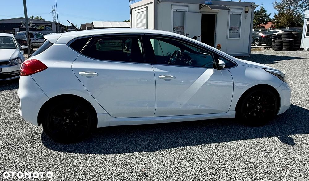 Kia Ceed 1.6 T-GDI GT - 11
