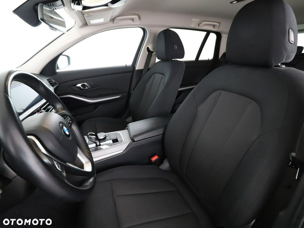 BMW Seria 3 320d xDrive MHEV Advantage - 18