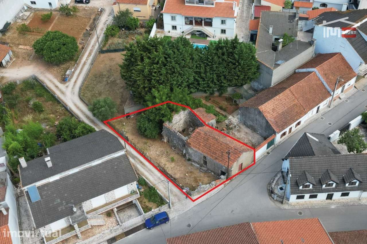 Barracão e terreno com possibilidade de transformação para Habitação - Grande imagem: 3/27
