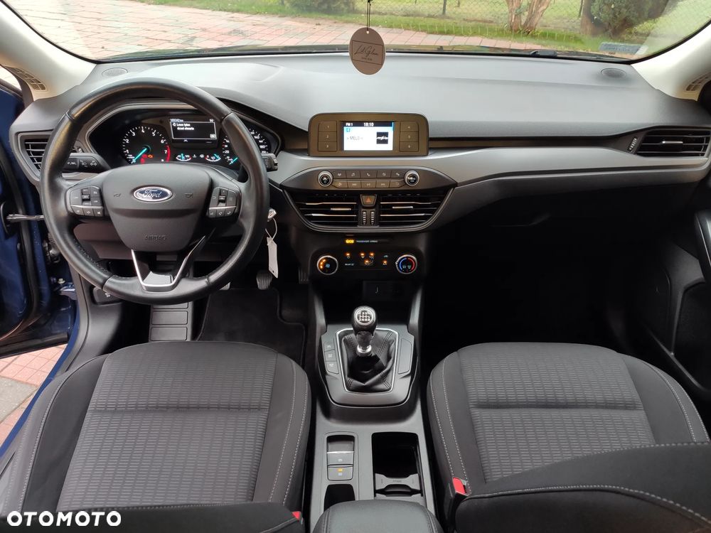 Ford Focus 1.0 EcoBoost Trend Edition - 26