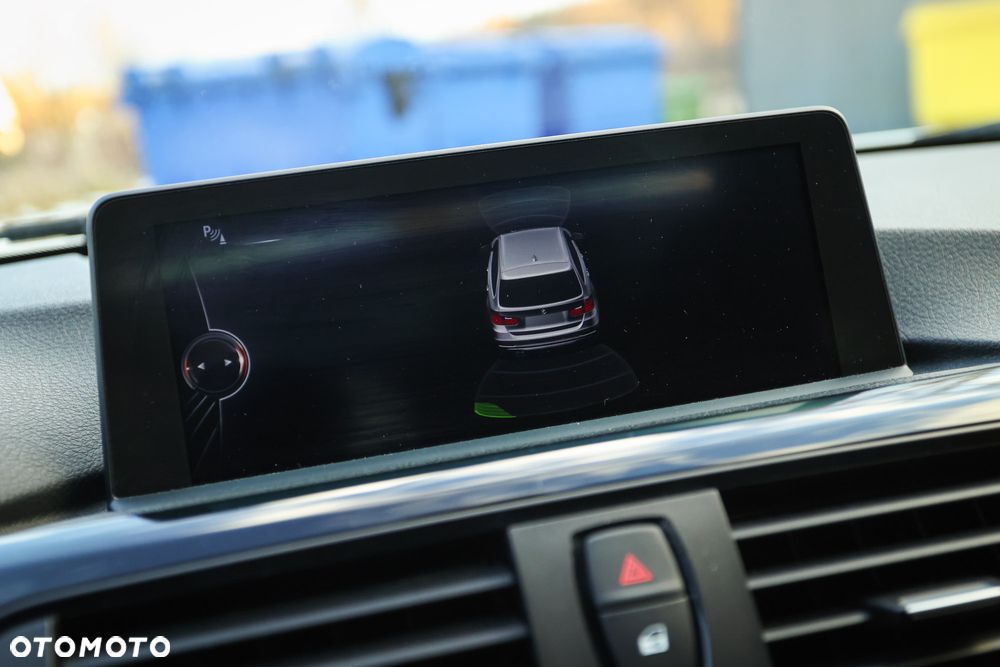 BMW Seria 3 320d Efficient Dynamics Edition Sport Line - 39