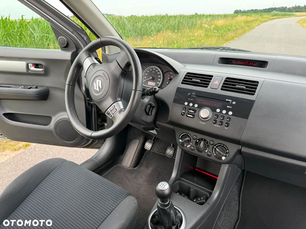 Suzuki Swift 1.3 Comfort - 23