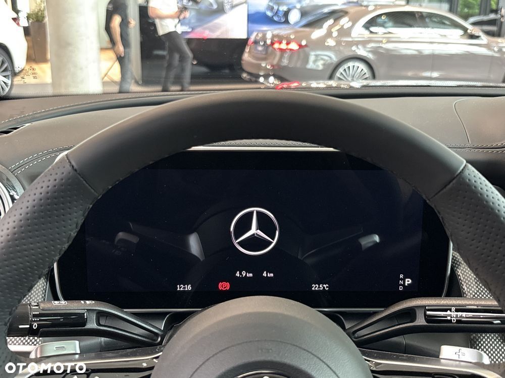 Mercedes-Benz GLC - 12