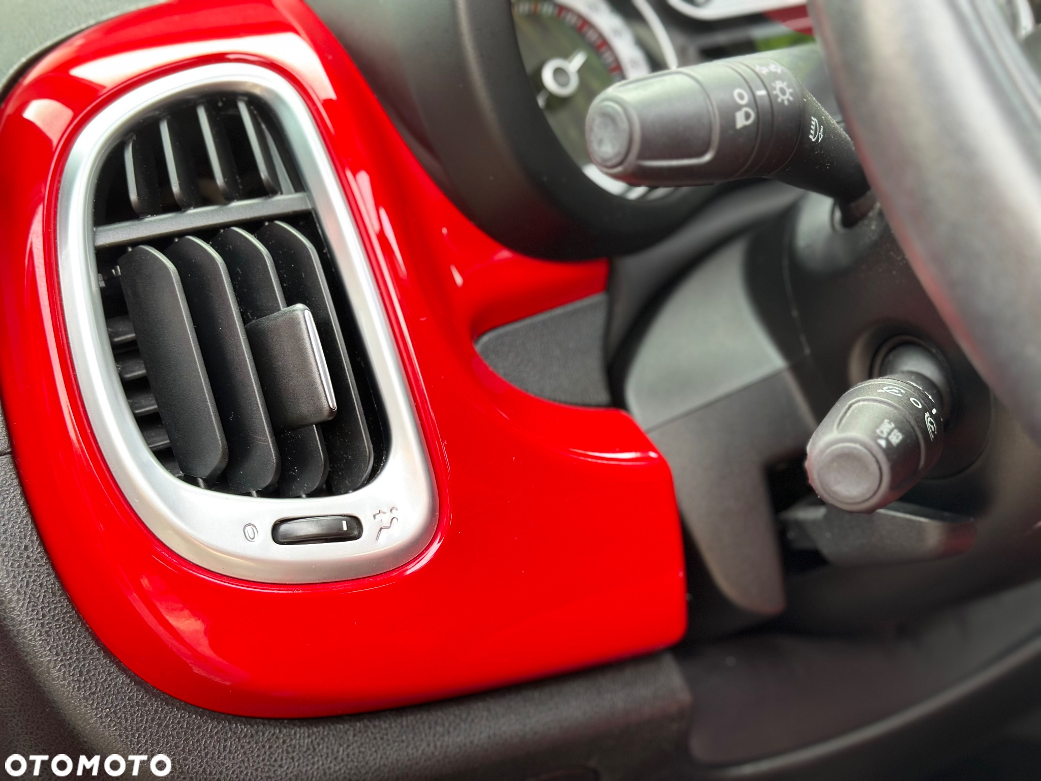Fiat 500L 1.4 16V (RED) - 14