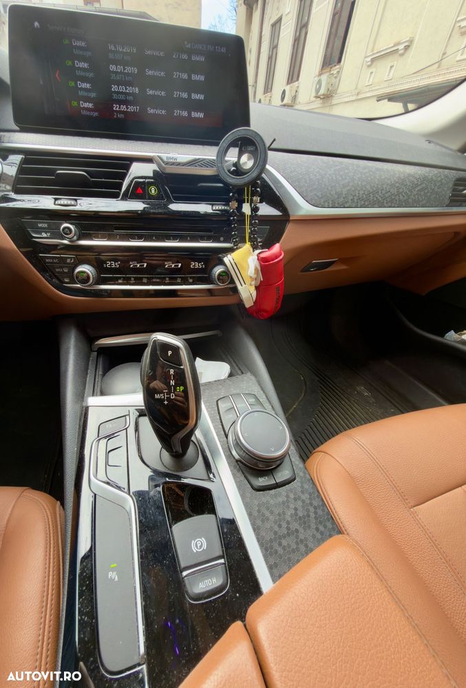 BMW Seria 5 530i xDrive Aut. - 13