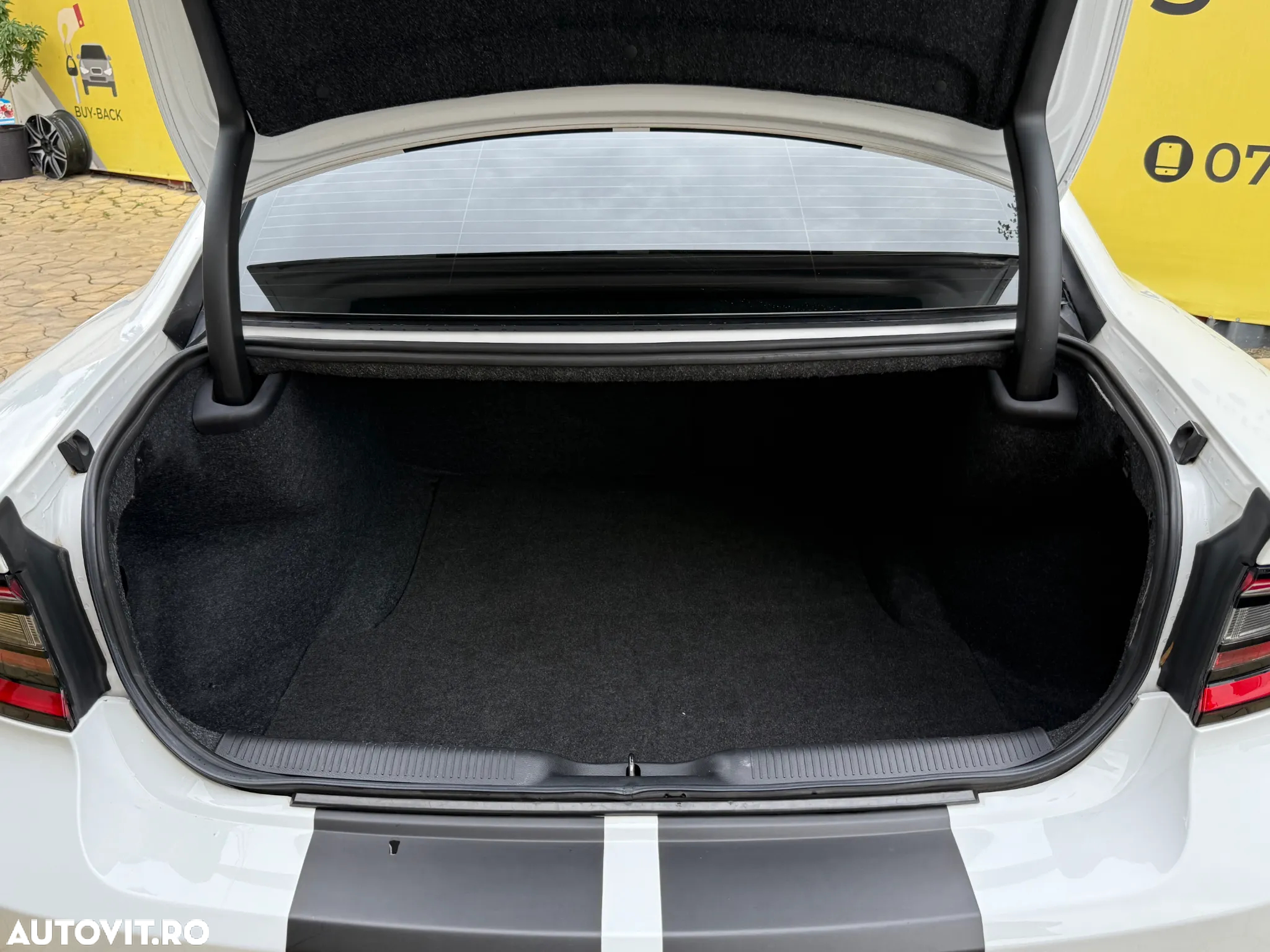 Dodge Charger Automatik SRT Hellcat - 33
