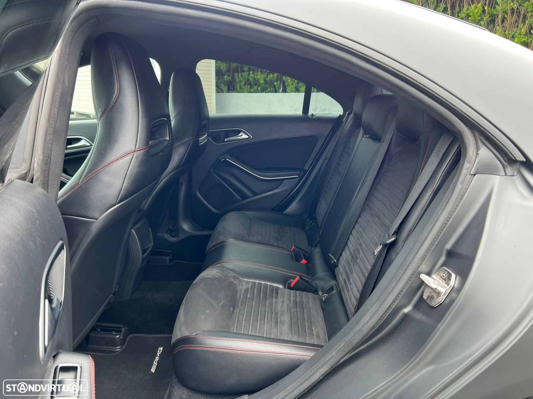 Mercedes-Benz CLA 180 d Shooting Brake AMG Line - 9