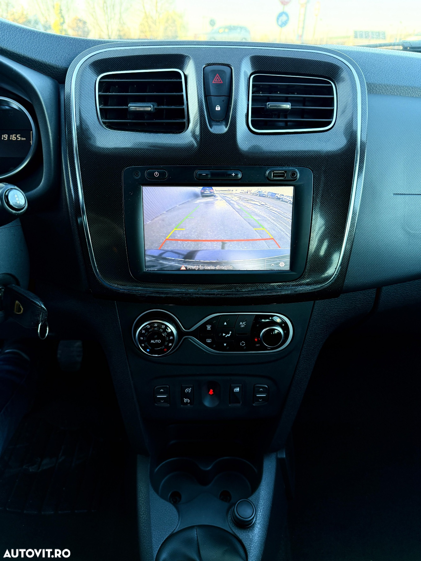 Dacia Logan 0.9 90CP Laureate - 6