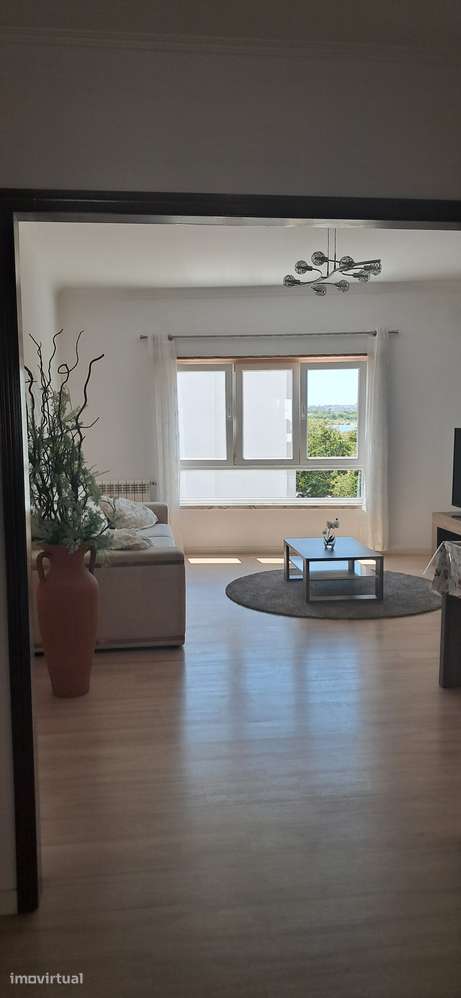 T3 Remodelado com Vista sobre o Tejo | Moita Centro - Grande imagem: 4/32
