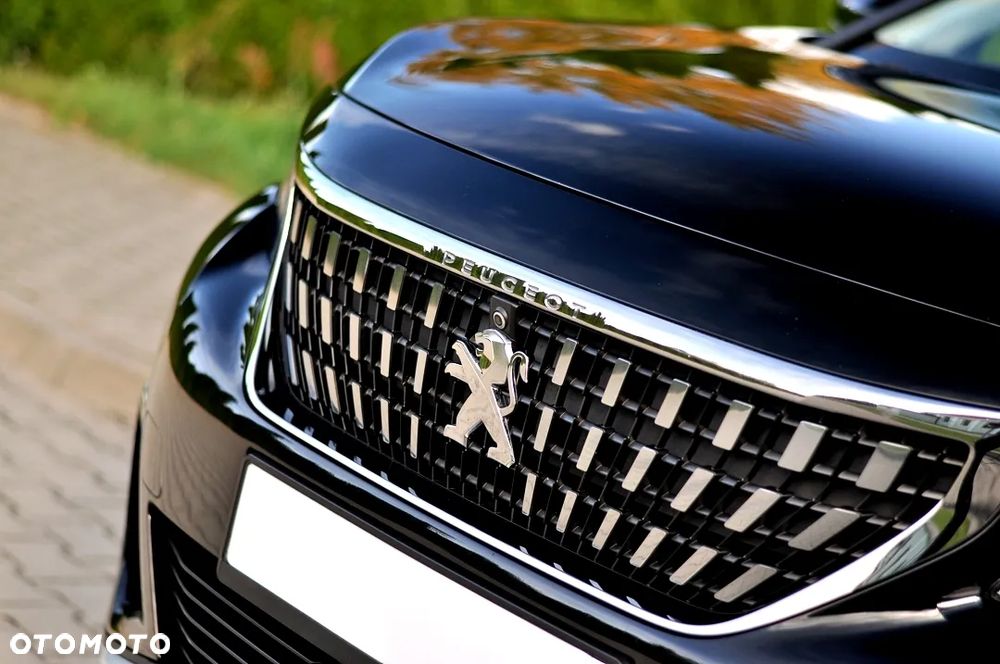 Peugeot 3008 1.2 PureTech Allure S&S - 6