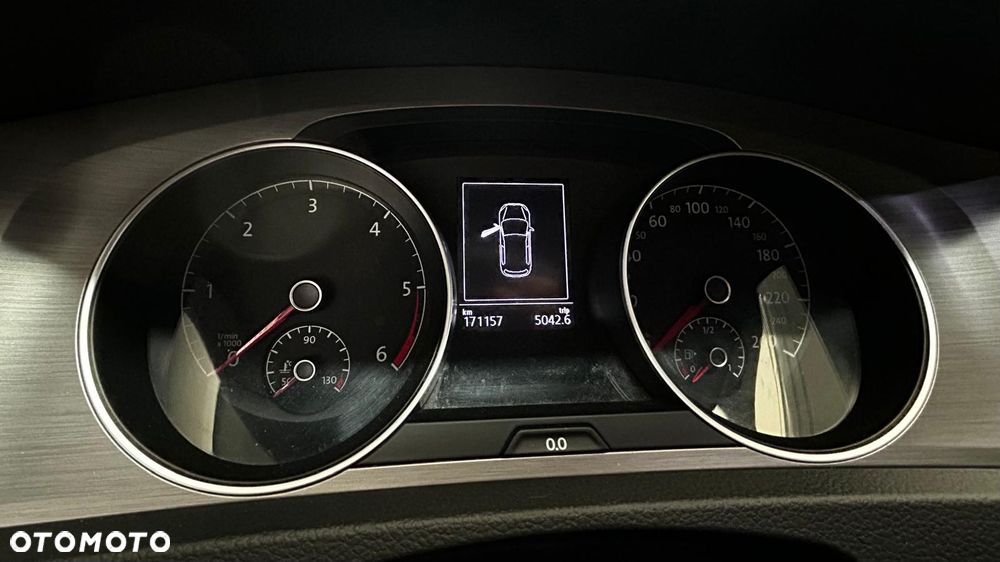Volkswagen Golf - 9