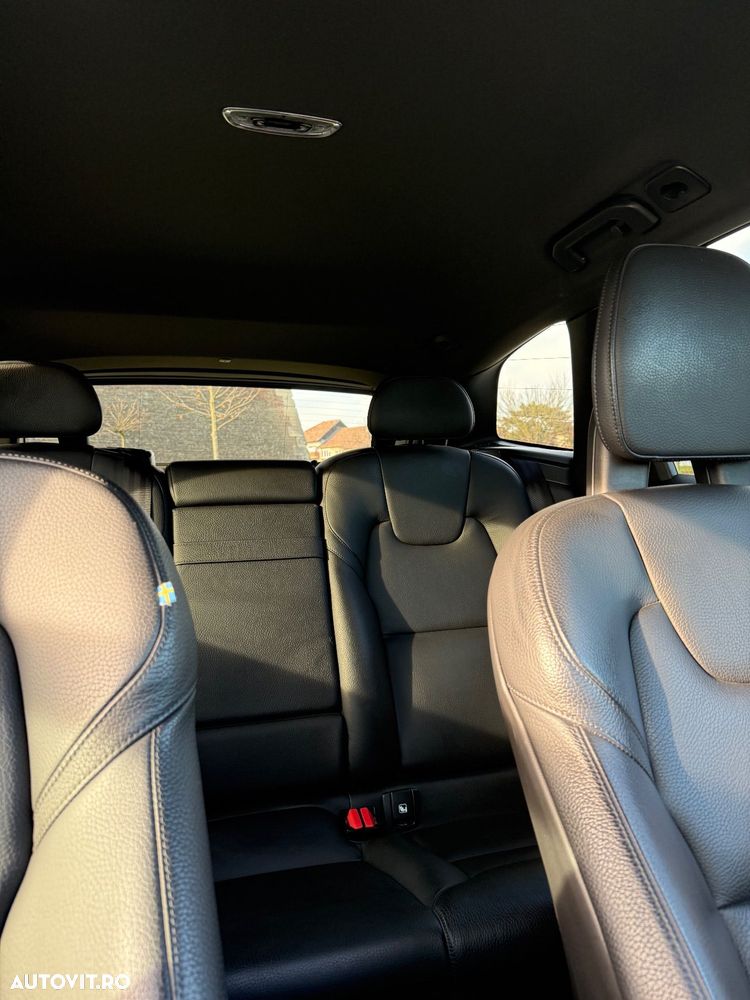 Volvo XC 60 D4 AWD Geartronic Inscription - 23