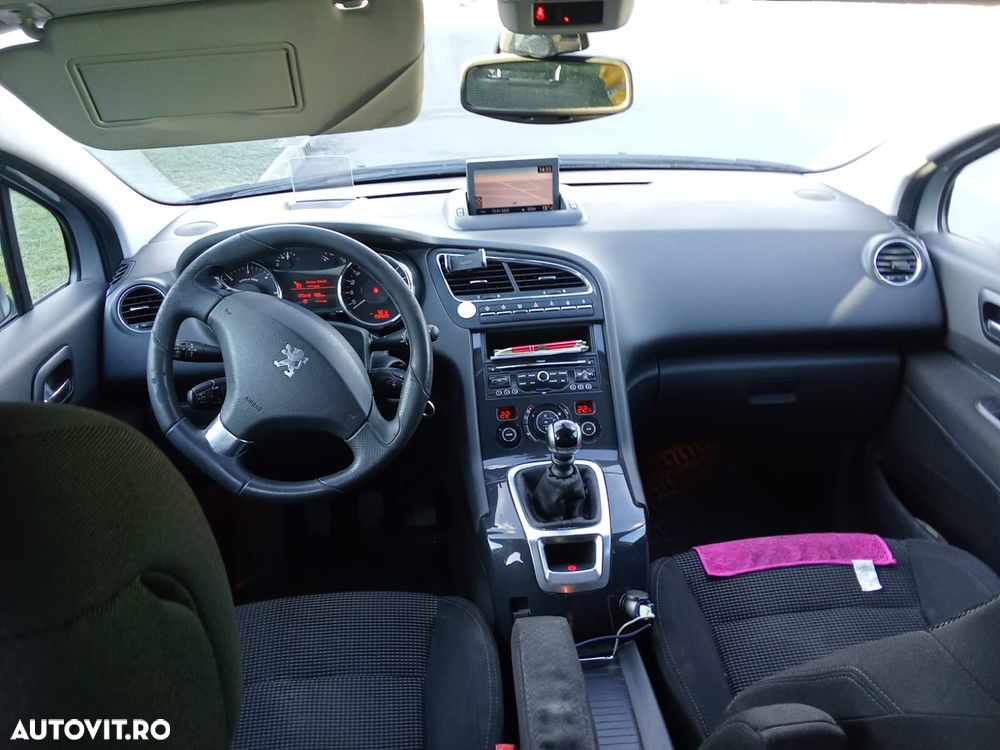 Peugeot 5008 HDI FAP 110 Premium - 8