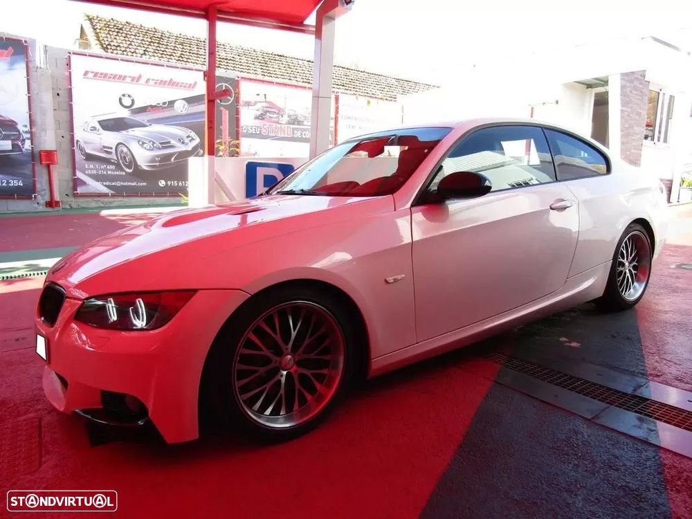 BMW 320 d Sport - 16