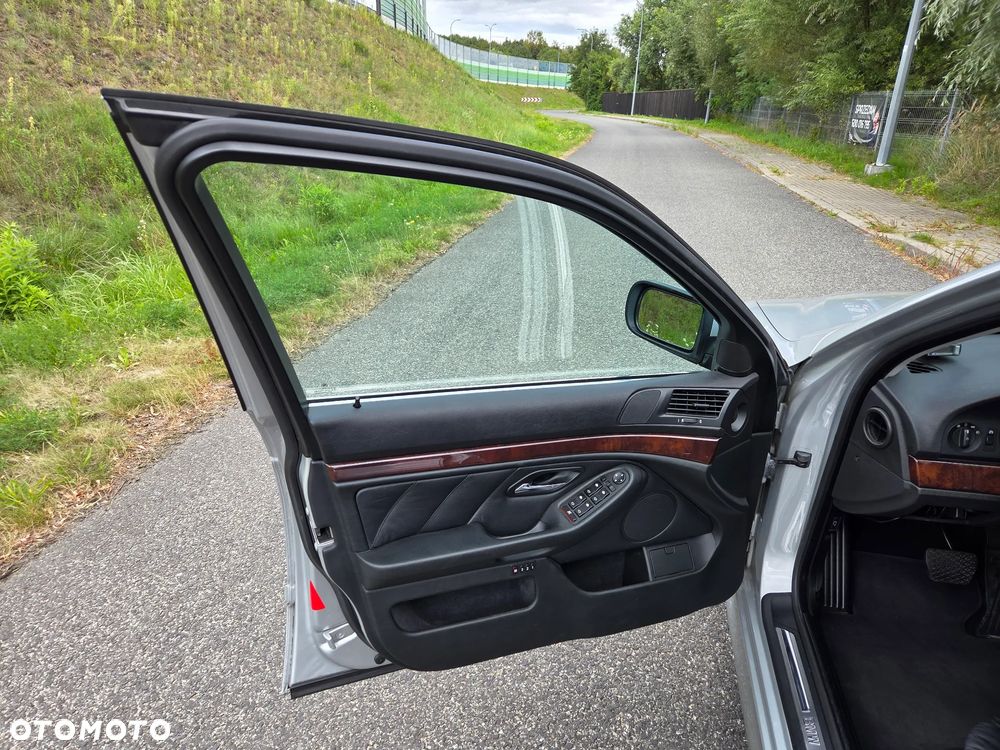 BMW Seria 5 - 18