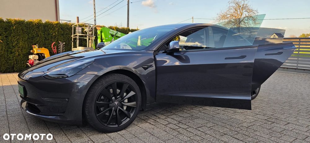 Tesla Model 3 Langstreckenbatterie Allradantrieb Dual Motor - 4