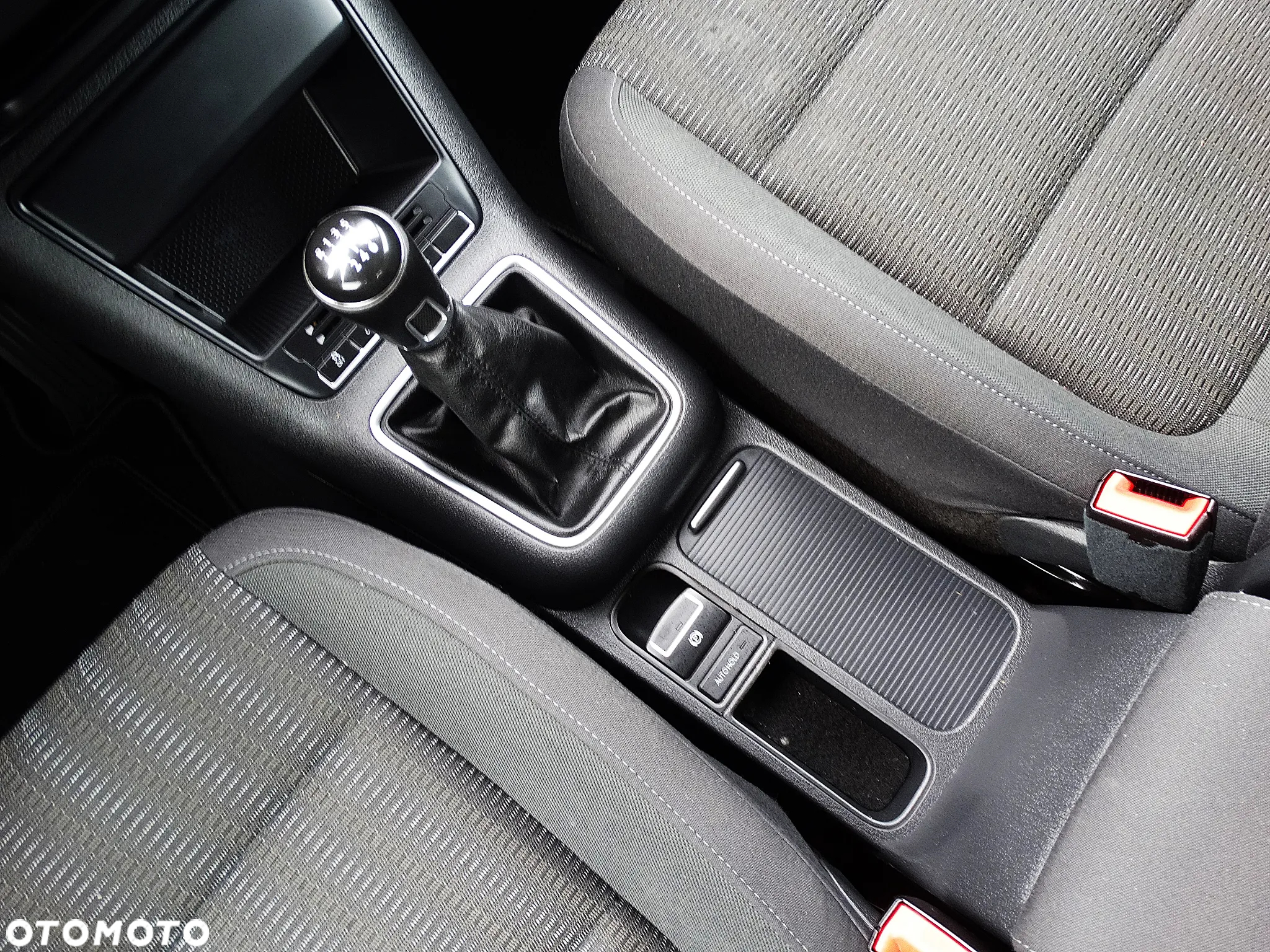 Volkswagen Tiguan 2.0 TDI DPF BlueMotion Technology Exclusive - 25