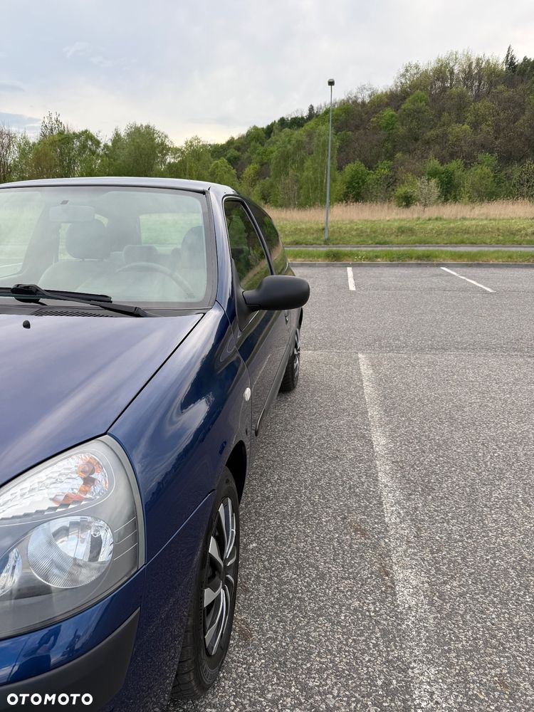 Renault Clio 1.2 Campus Authentique - 11